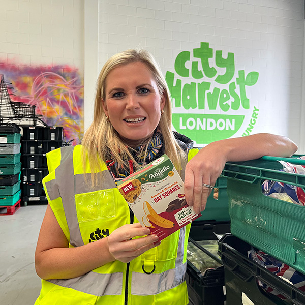 Kirsty at City Harvest warehouse